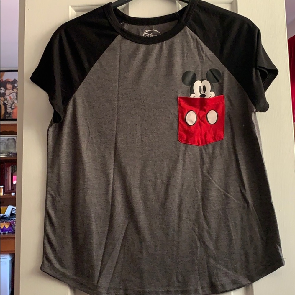 Super cute mickey tops
